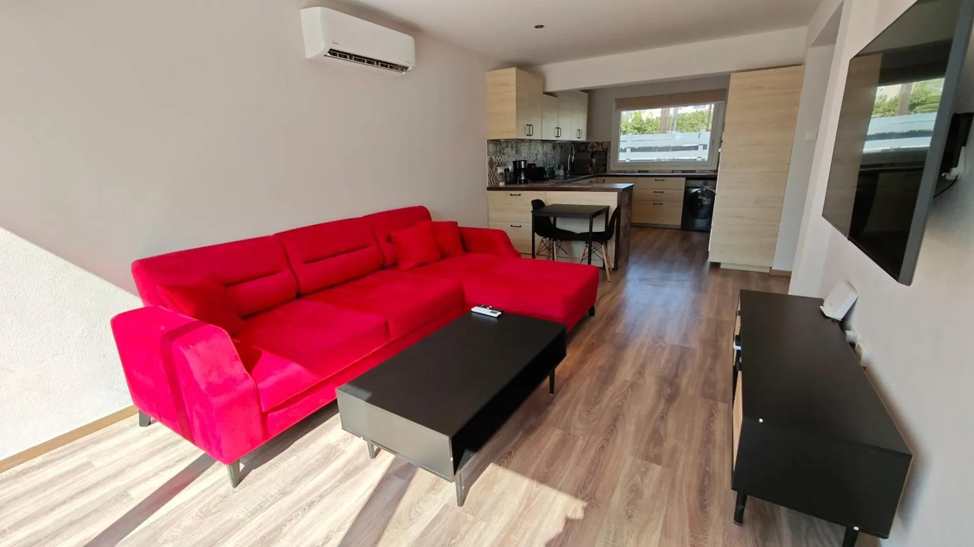 Kamares Larnaca Modern 1 Bedroom House アパート