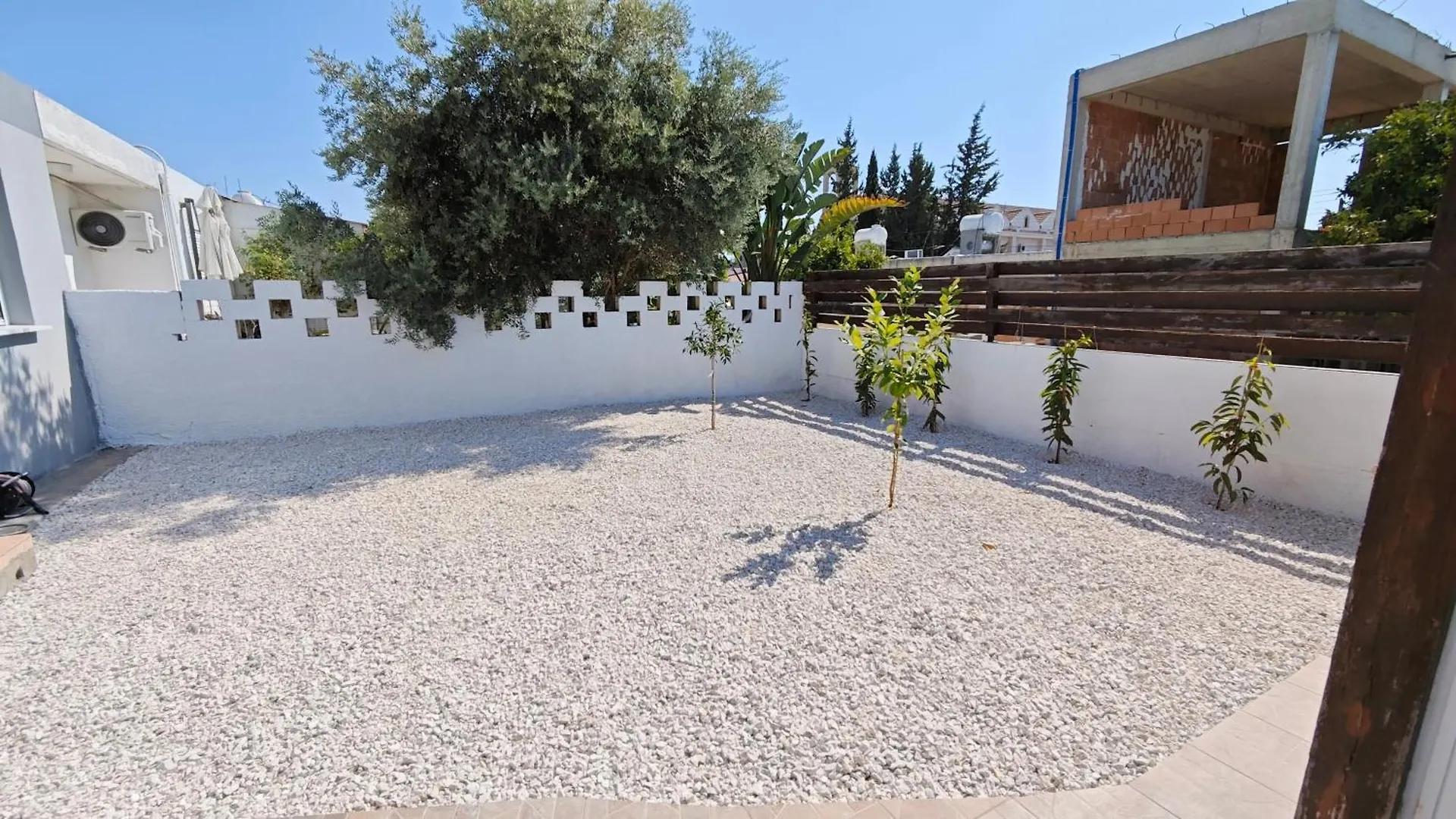 Kamares Larnaca Modern 1 Bedroom House アパート