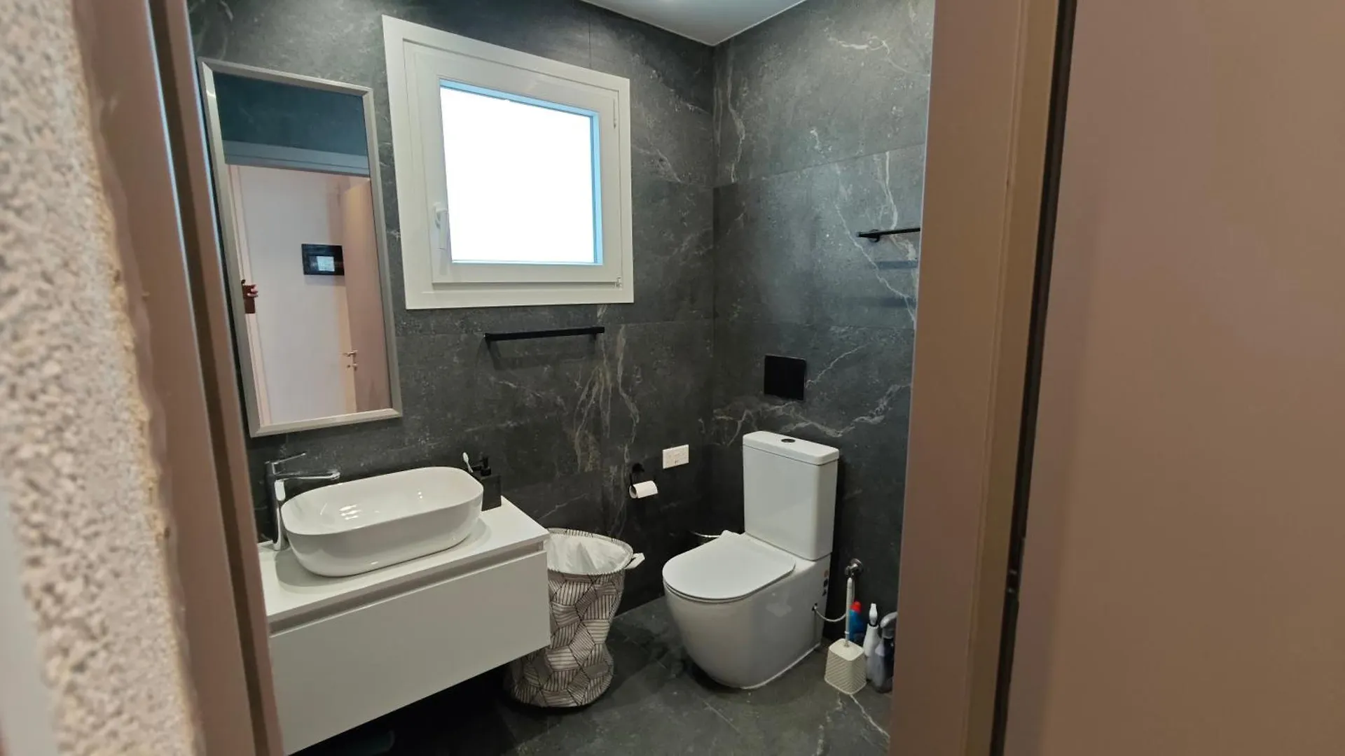 Apartment Kamares Larnaca Modern 1 Bedroom House